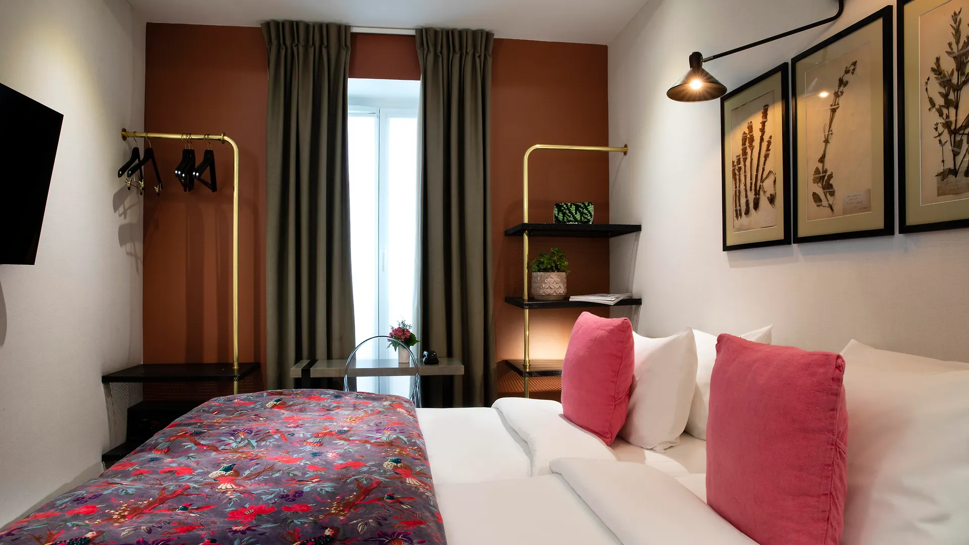 Hotel Maxim Quartier Latin París 3*,