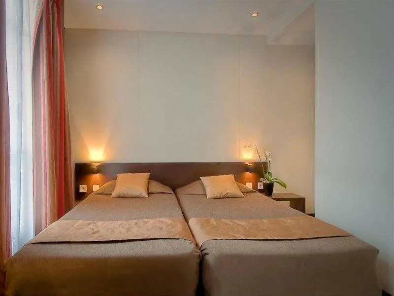 Hotel Maxim Quartier Latin París