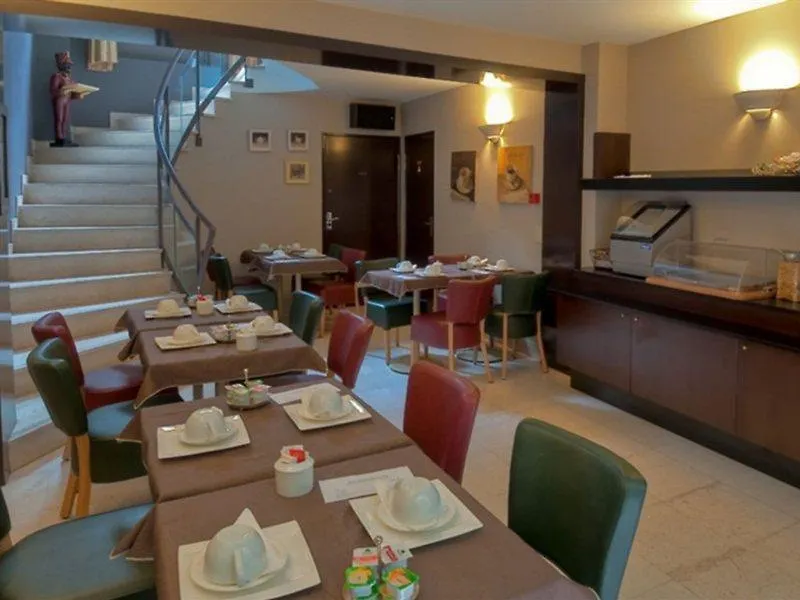 Hotel Maxim Quartier Latin París